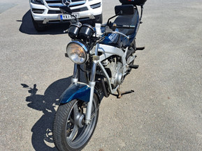 Suzuki GS