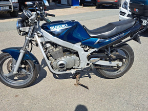 Suzuki GS