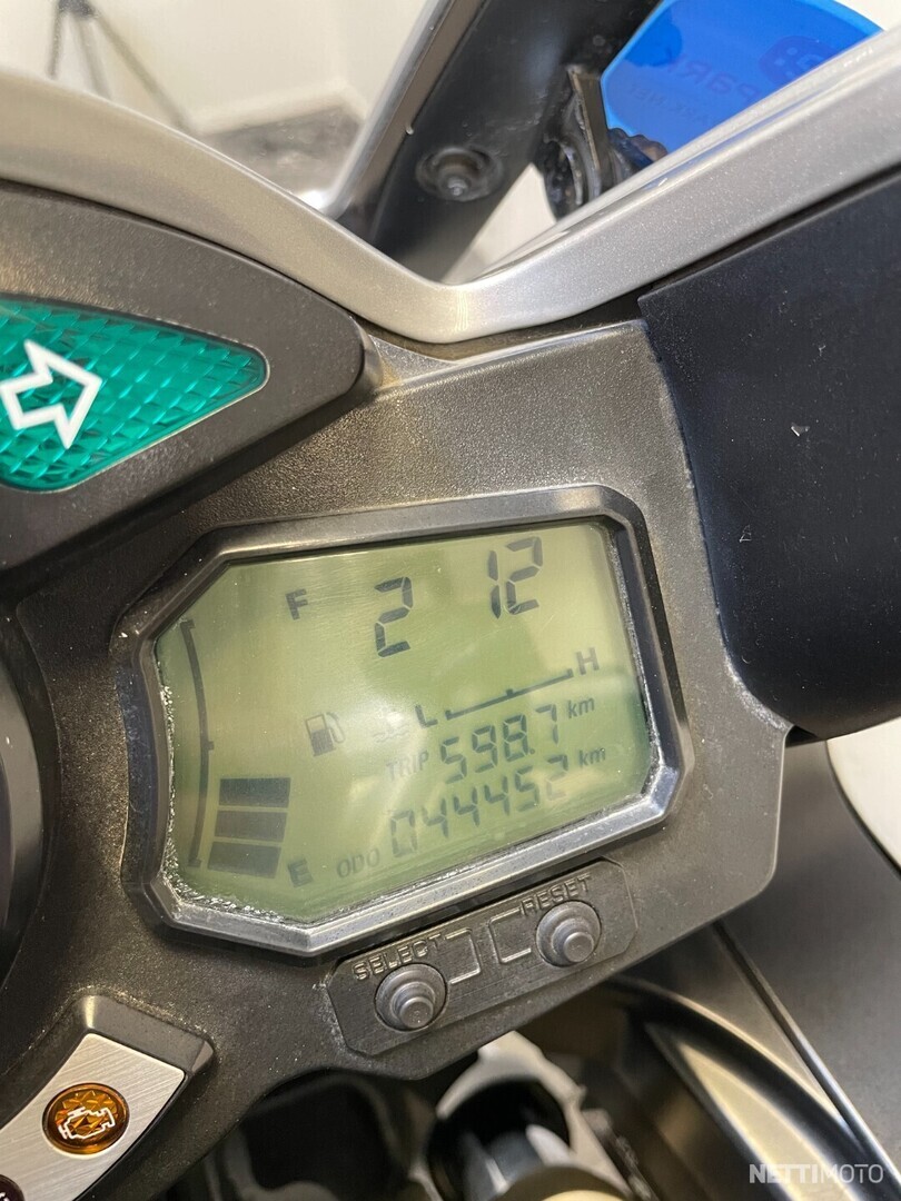 8 / 12