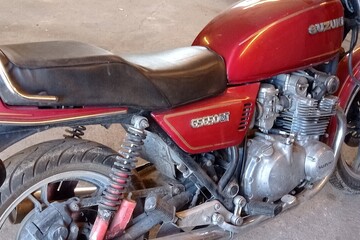 Suzuki GS