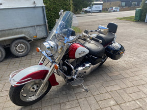Suzuki Intruder