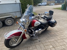 Suzuki Intruder