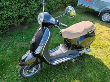 Vespa LX