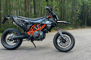 KTM 690
