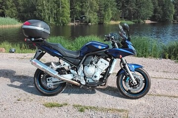 Yamaha FZS
