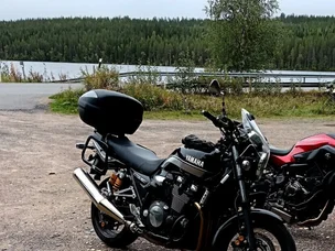 Yamaha XJR