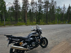 Yamaha XJR