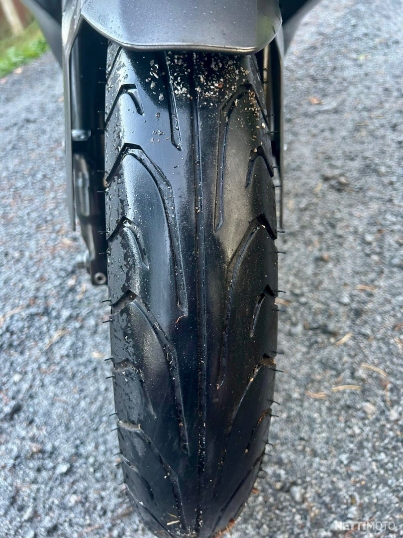 4 / 9