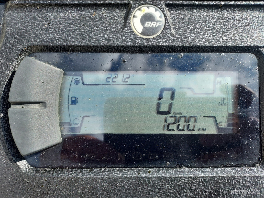 12 / 12