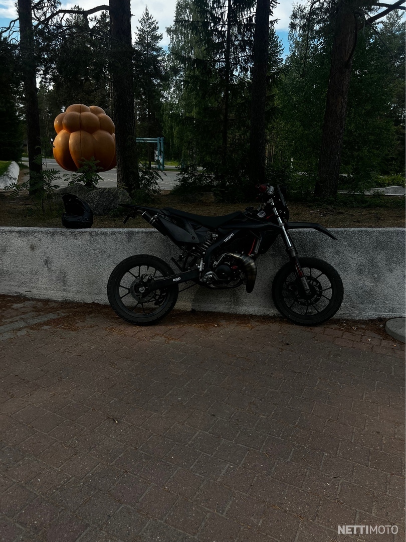 8 / 14