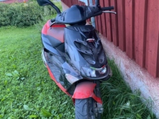 Aprilia SR