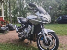 Yamaha FZS