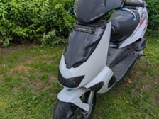 Aprilia SR