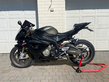 BMW S