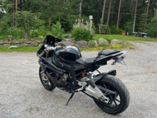 BMW S
