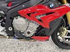 BMW S