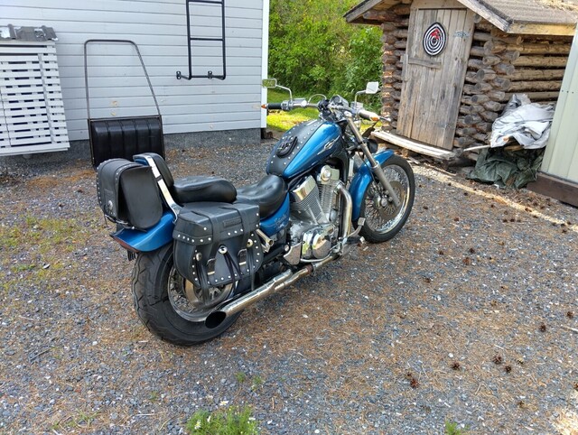 Suzuki Intruder