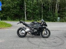 BMW S