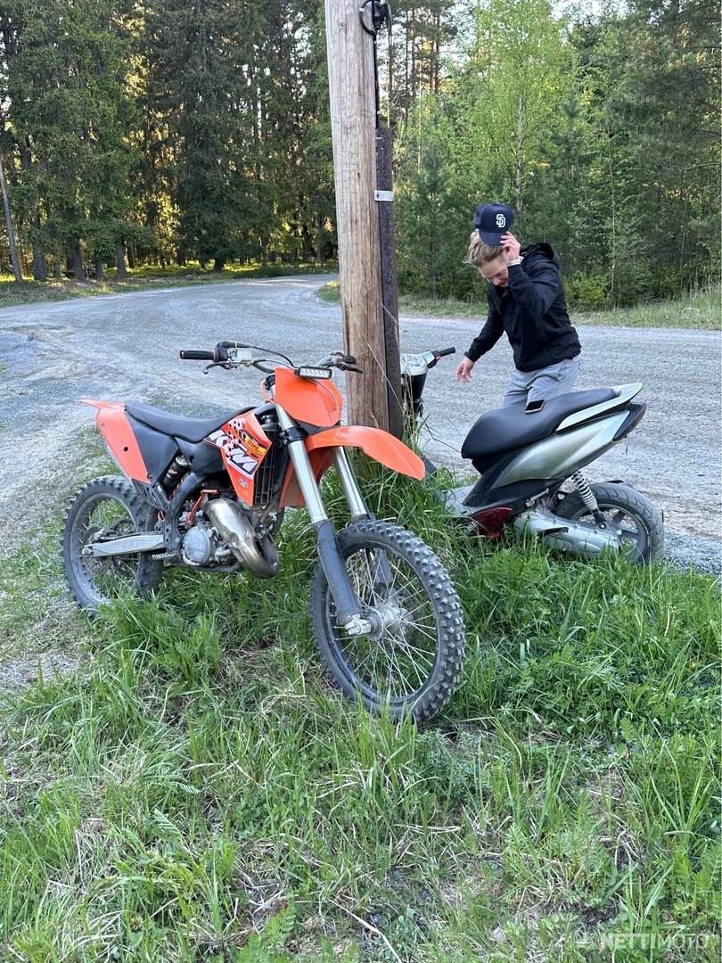 6 / 8