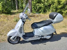 Vespa Granturismo