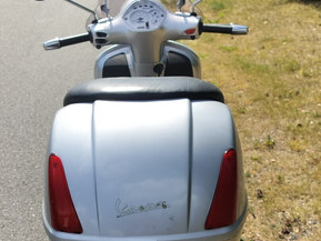 Vespa Granturismo
