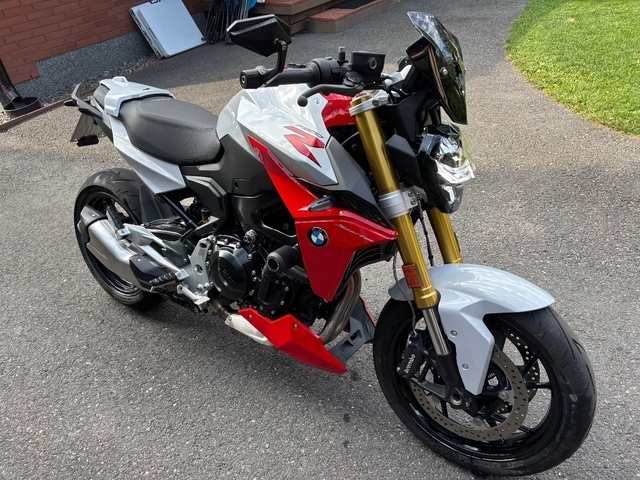 BMW F