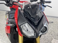 BMW S