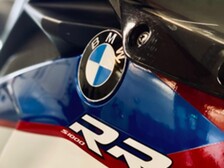 BMW S