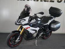 BMW S