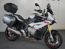 BMW S