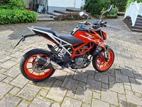KTM 390