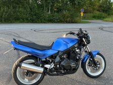 Suzuki GS