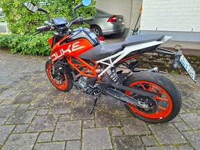KTM 390
