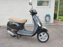 Vespa LX