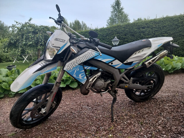 Aprilia SX