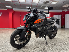 KTM 990