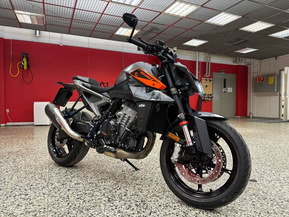 KTM 990