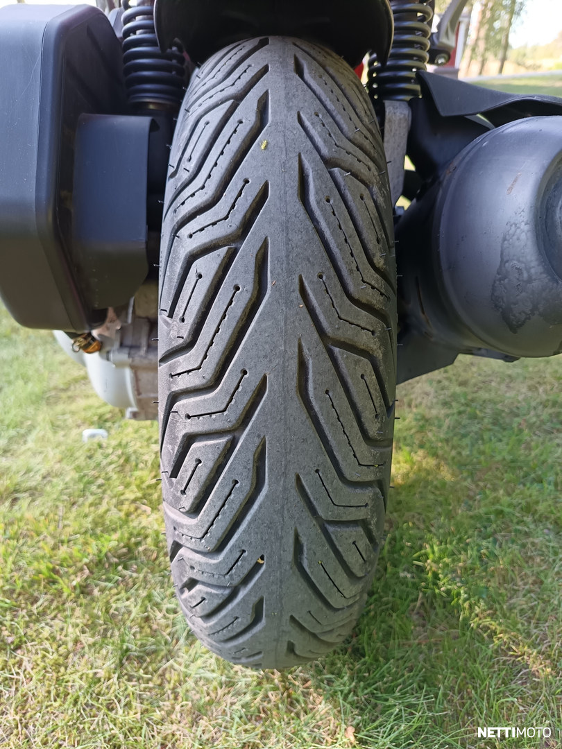 6 / 9