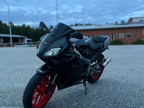 Aprilia RS
