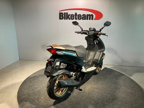 Peugeot Speedfight 4