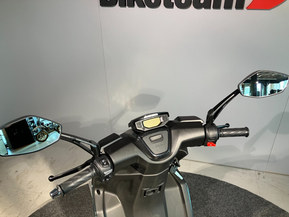 Peugeot Speedfight 4