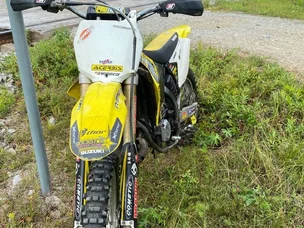 Suzuki RM