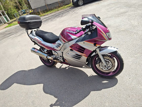 Suzuki RF