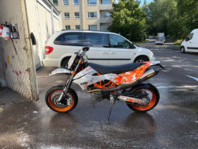 KTM 690