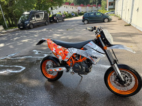 KTM 690