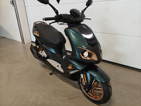 Peugeot Speedfight 4