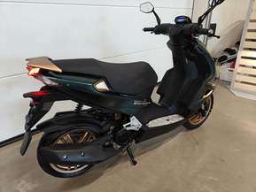 Peugeot Speedfight 4