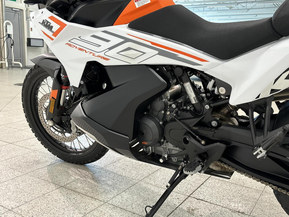 KTM 790
