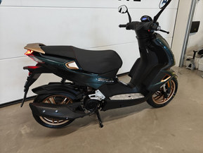 Peugeot Speedfight 4