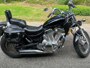 Suzuki Intruder